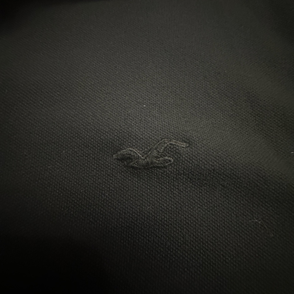 Hollister Shirt - Men’s Size L - Black - Short Sleeve Polo Shirt - Picture 7 of 7